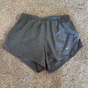 Size kids medium from Nike